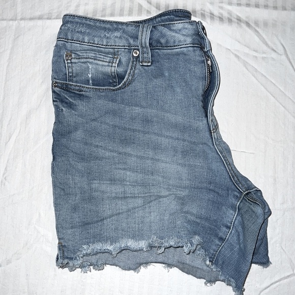 Size 8 Seven Weekend Short - Picture 3 of 5